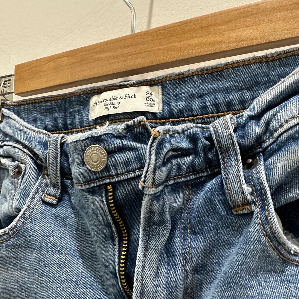 Abercrombie Skinny Jean NWOT Size 24 - Picture 2 of 4